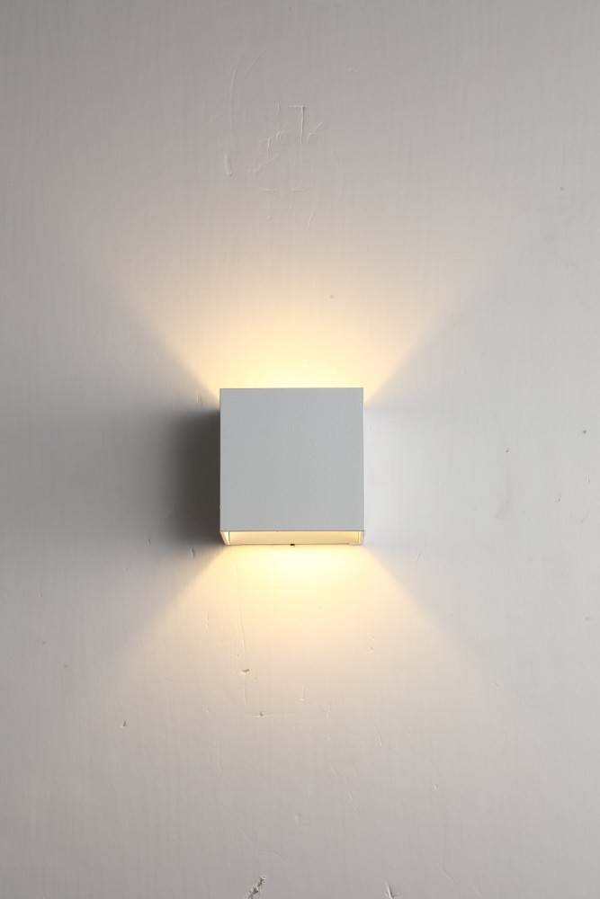 Surface-mounted spot Newton Up & Down White
