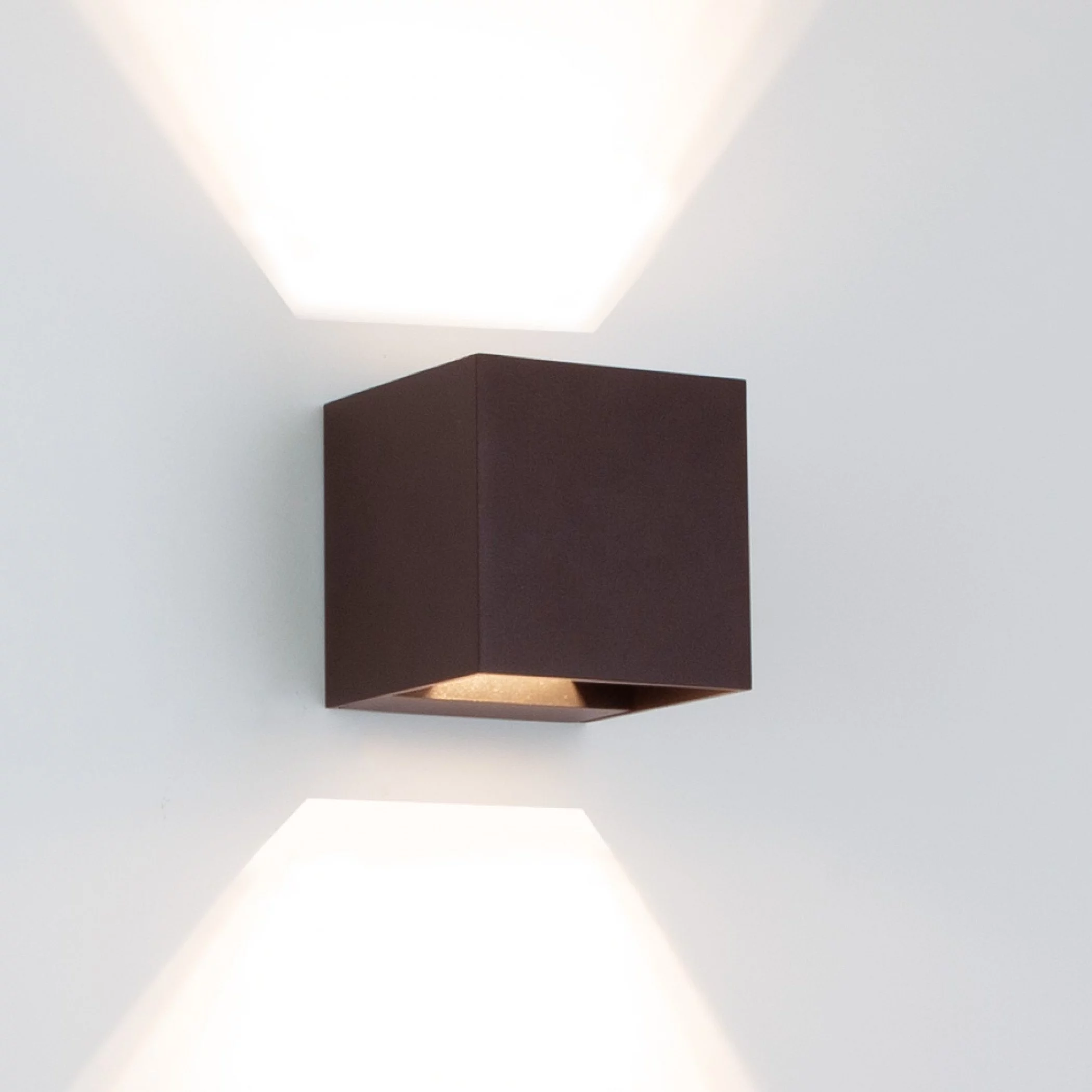 Wall spotlight Reach Brown Up & Down