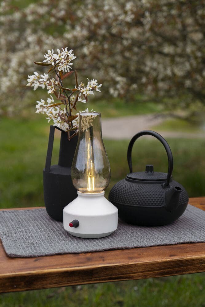 Nostalgic table lamp Tabbie white rechargeable KonstSmide 7318300030324