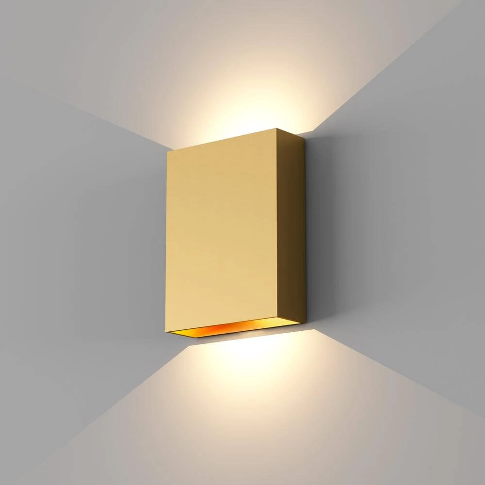 Sleek wall lamp Memphis warm gold