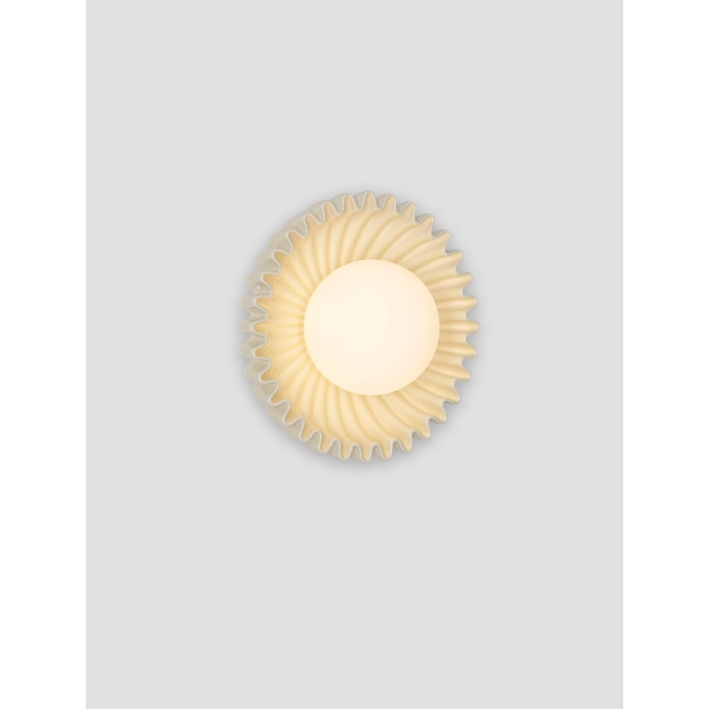 Wall lamp Petel cream with white glass Lyora 5212017483959