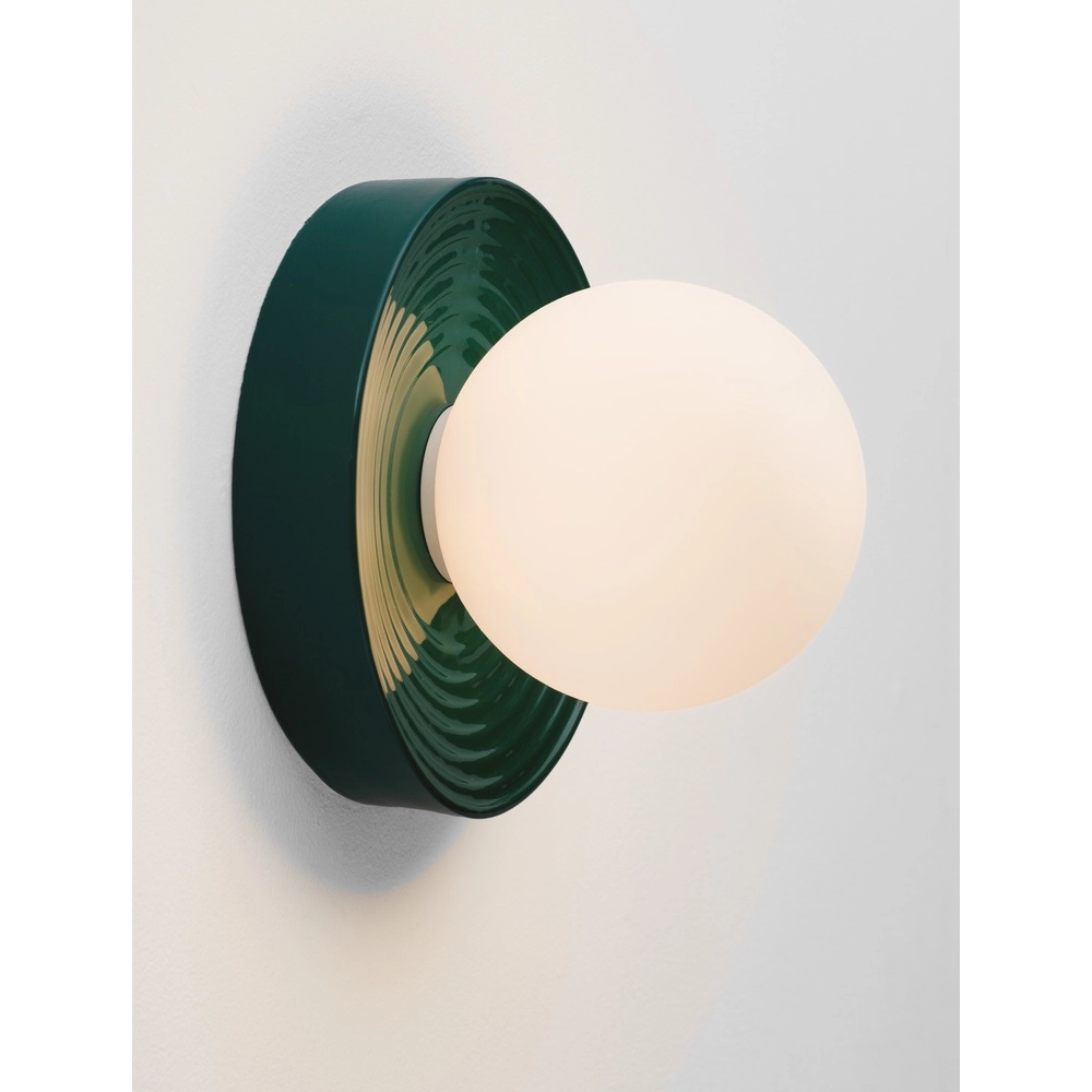 Wall lamp Orbique green Ø 22cm Lyora 5212017483881