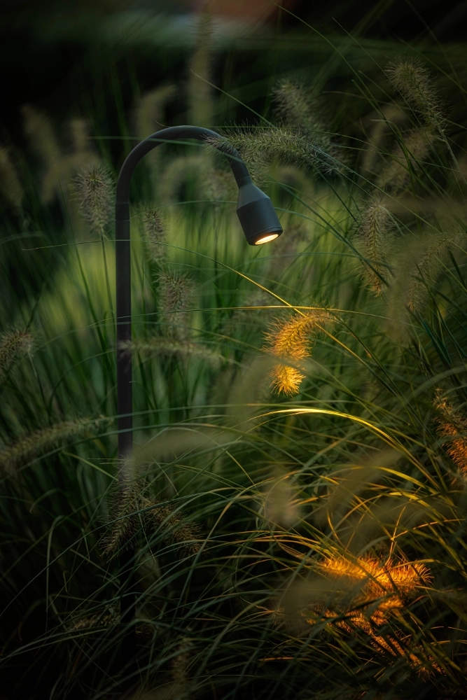 Black garden lamp Xible Hi 90cm Lightpro 8719979285043