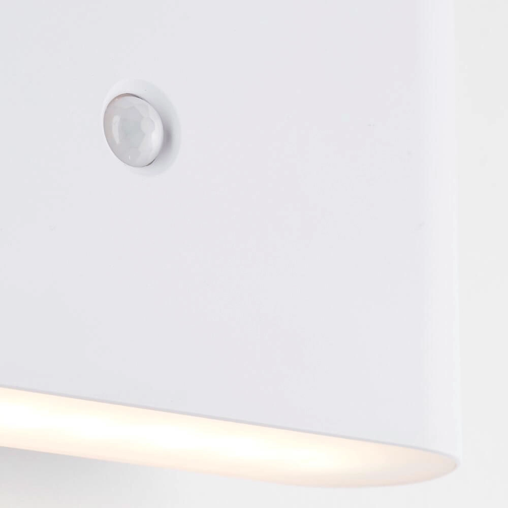Rechargeable wall lamp Xino white Brilliant 4004353447877