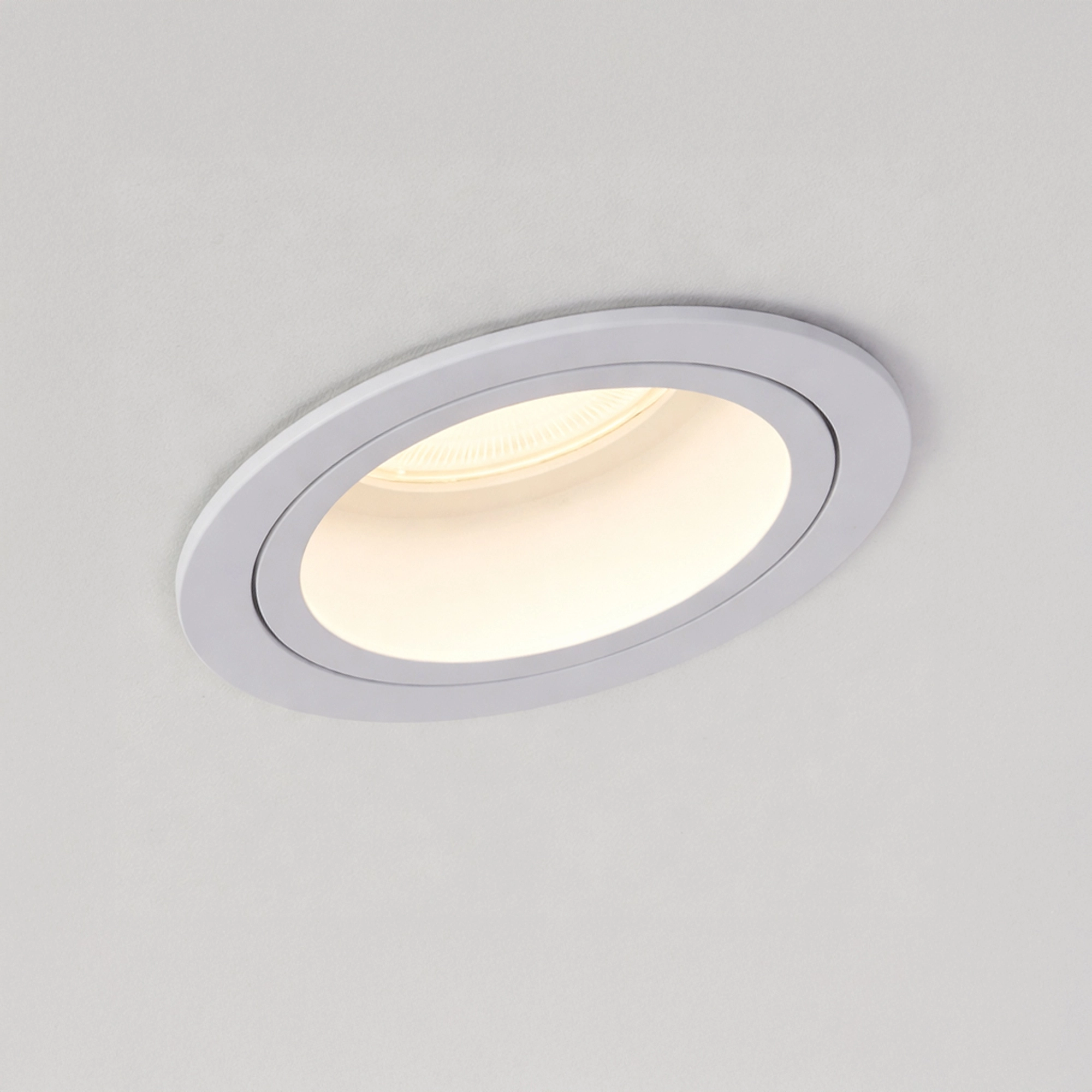 Recessed spotlight Zelda round IP65 white