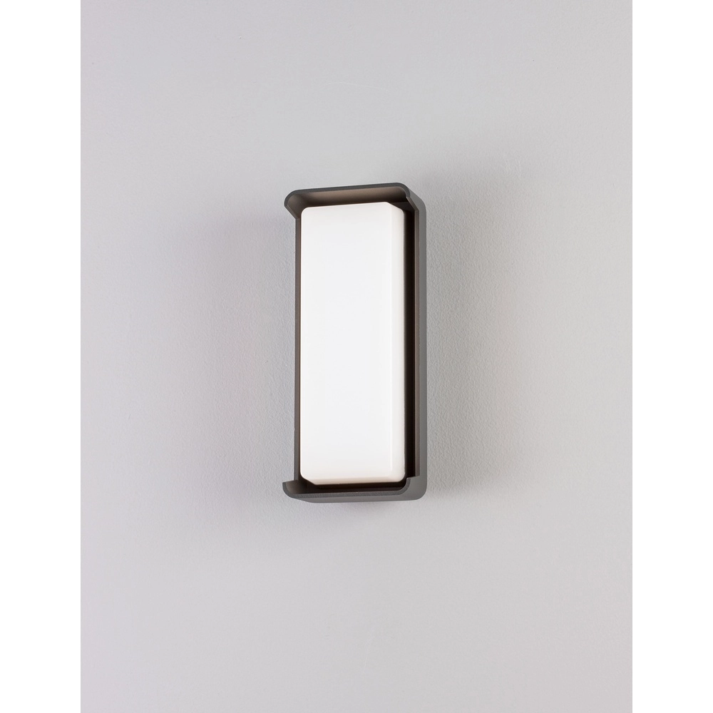 Sleek outdoor lamp Keen grey