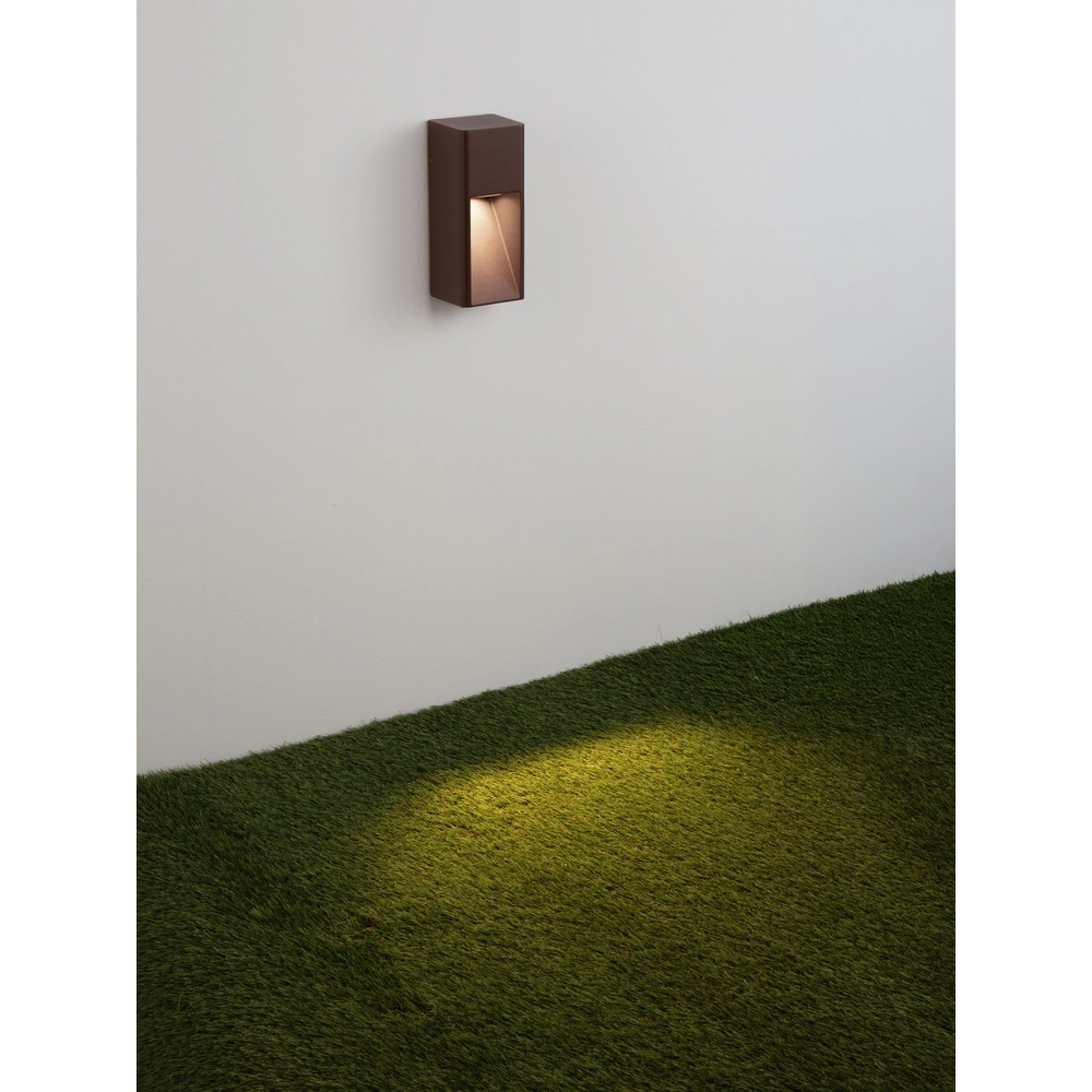 Sleek wall lamp Mazu Rusty brown