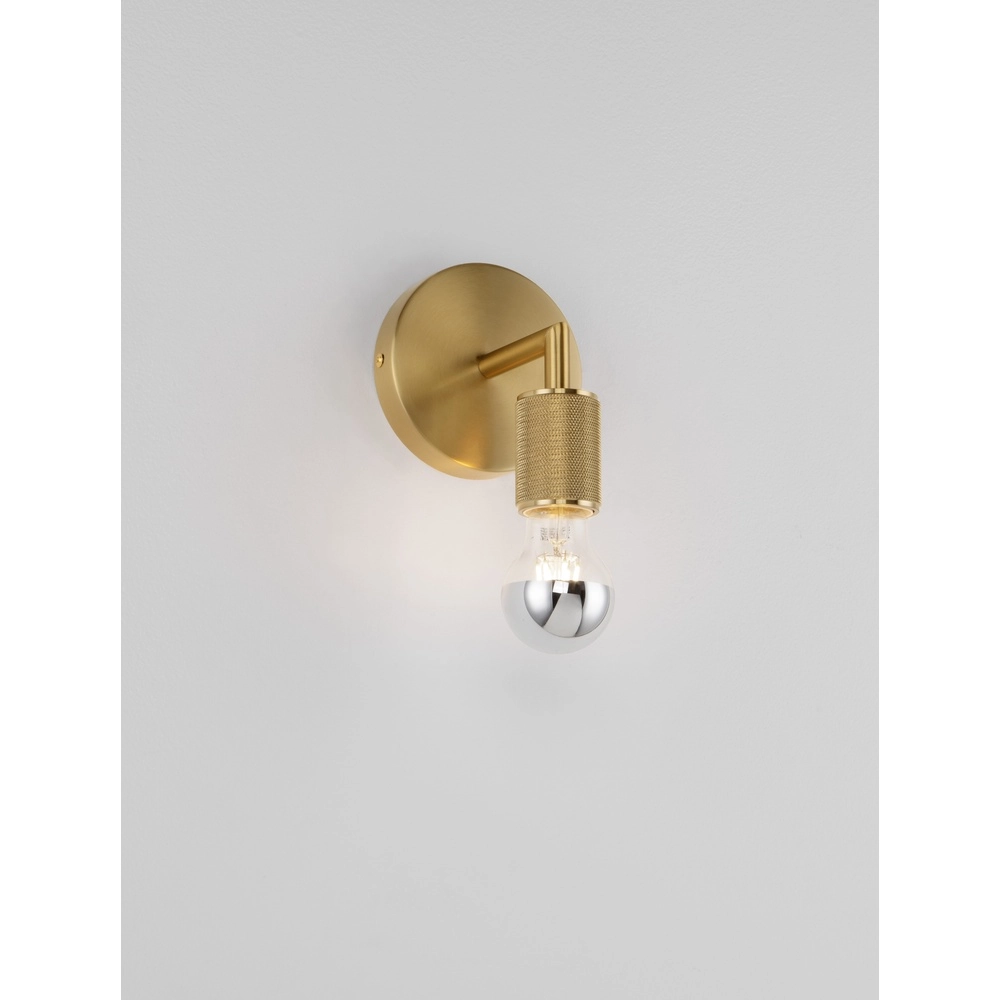 Minimalist wall lamp Royal gold