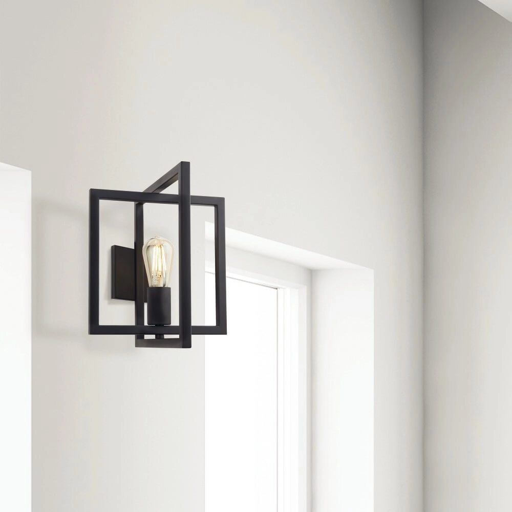 Black wall lamp Plaza Searchlight 5053423226224