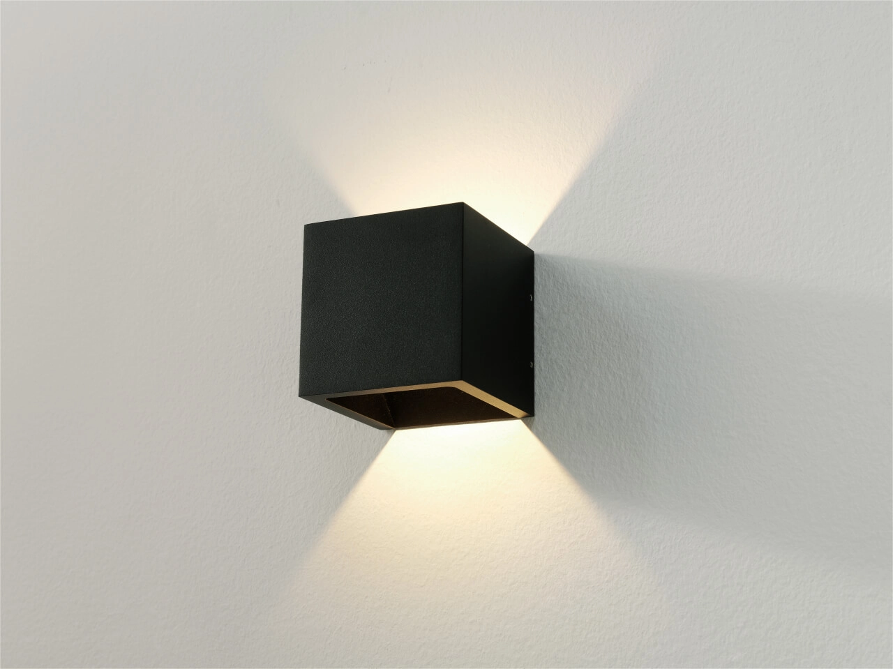 Design wall lamp Cube black square