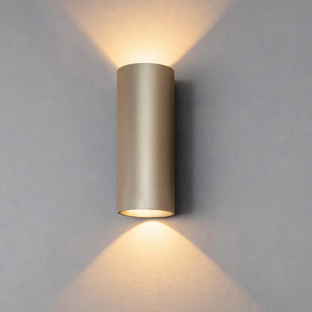Sleek wall spotlight Brody 2 Dim to warm champagne