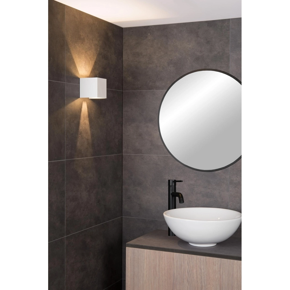 Square wall spotlight Axi 2 x 7W IP54 white Lucide 5411212690012