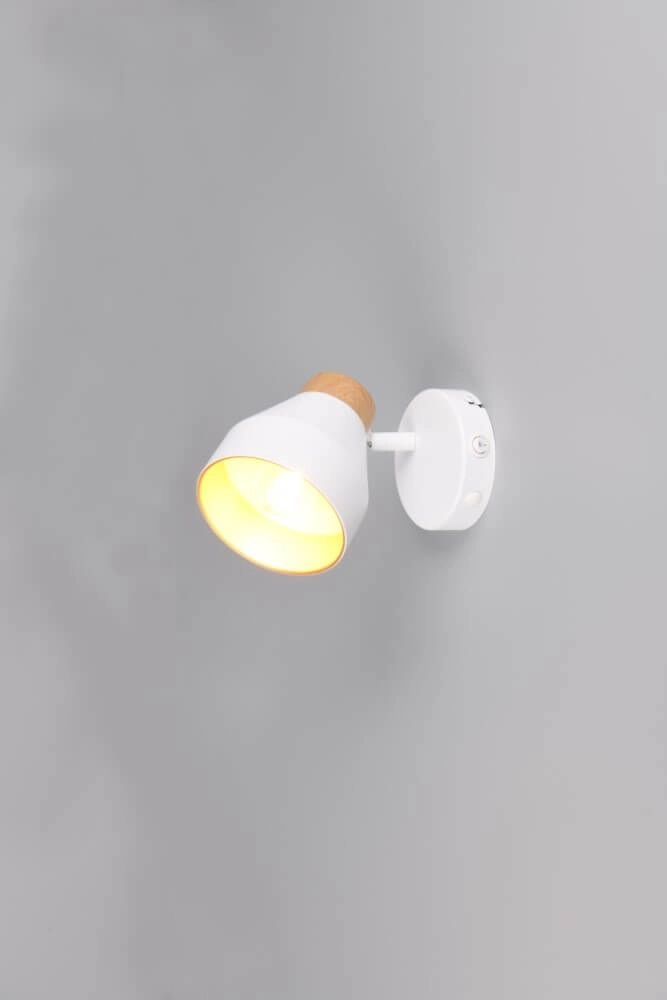 Design wall lamp Valentin white Trio 4017807637403
