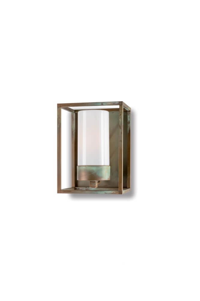 Brass wall lamp Cubic3 white glass