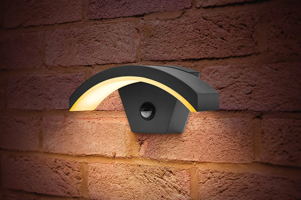 Design outdoor lamp Curve PIR with motion sensor Lyora 5055788232629