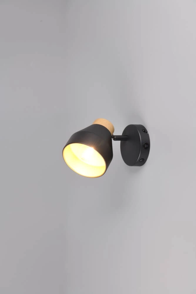 Design wall lamp Valentin black Trio 4017807637397