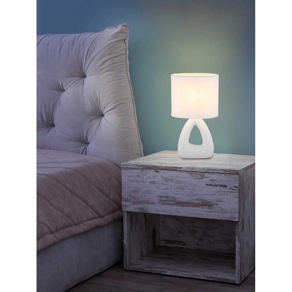 Design table lamp Triangle white Globo 9007371487509