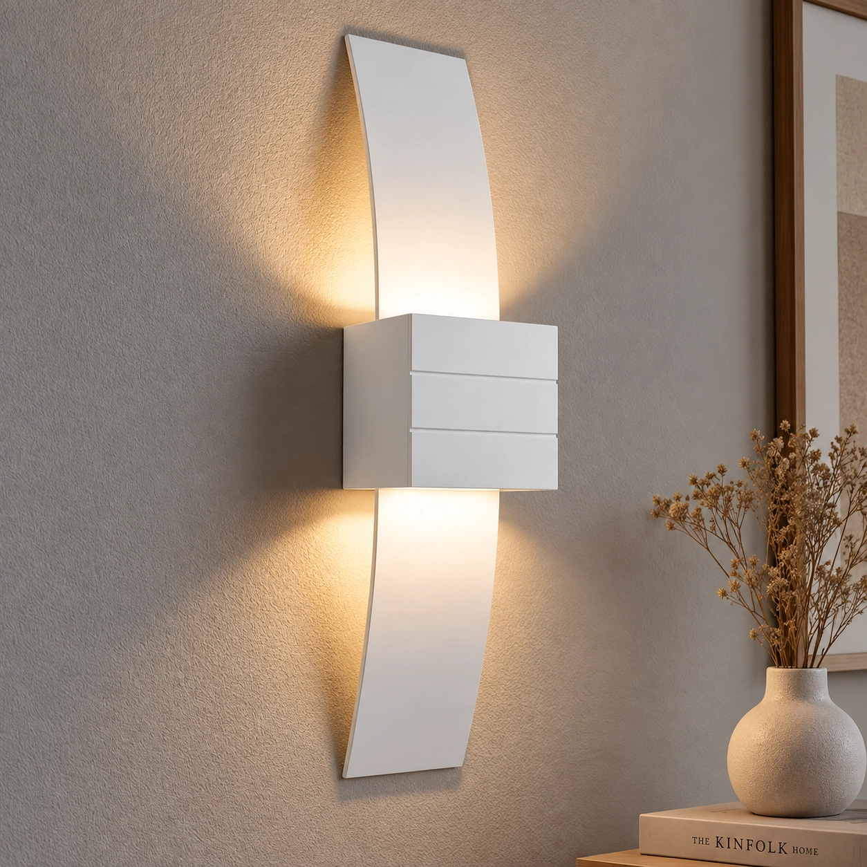 Design wall lamp Gyhumii white