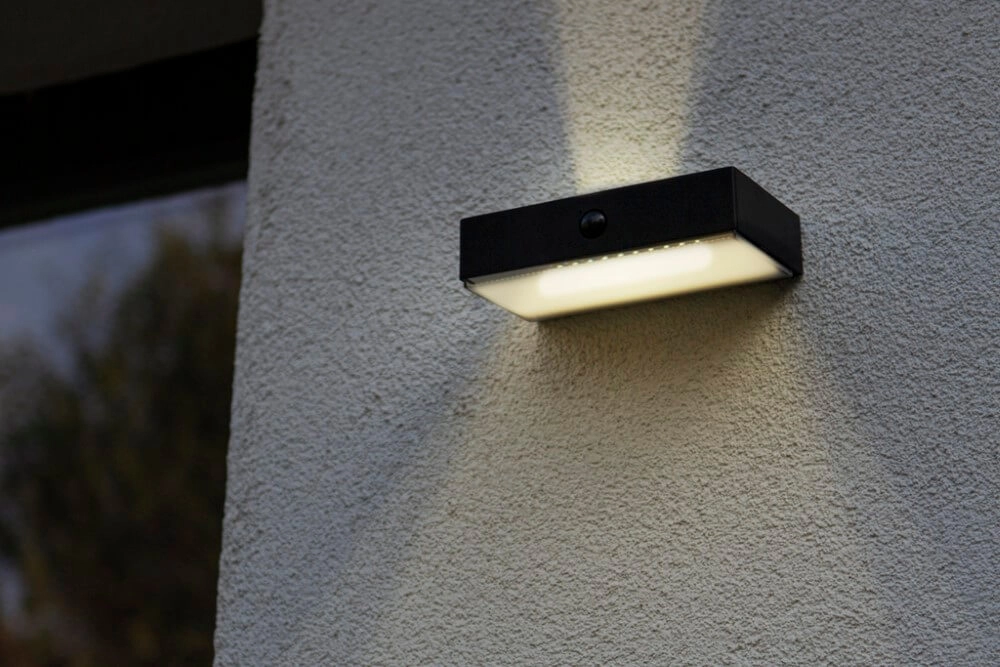 Black wall lamp Fadi solar Lutec 6939412013657