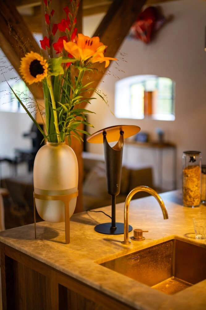 Modern table lamp The Britt black with gold ETH 8720195304432