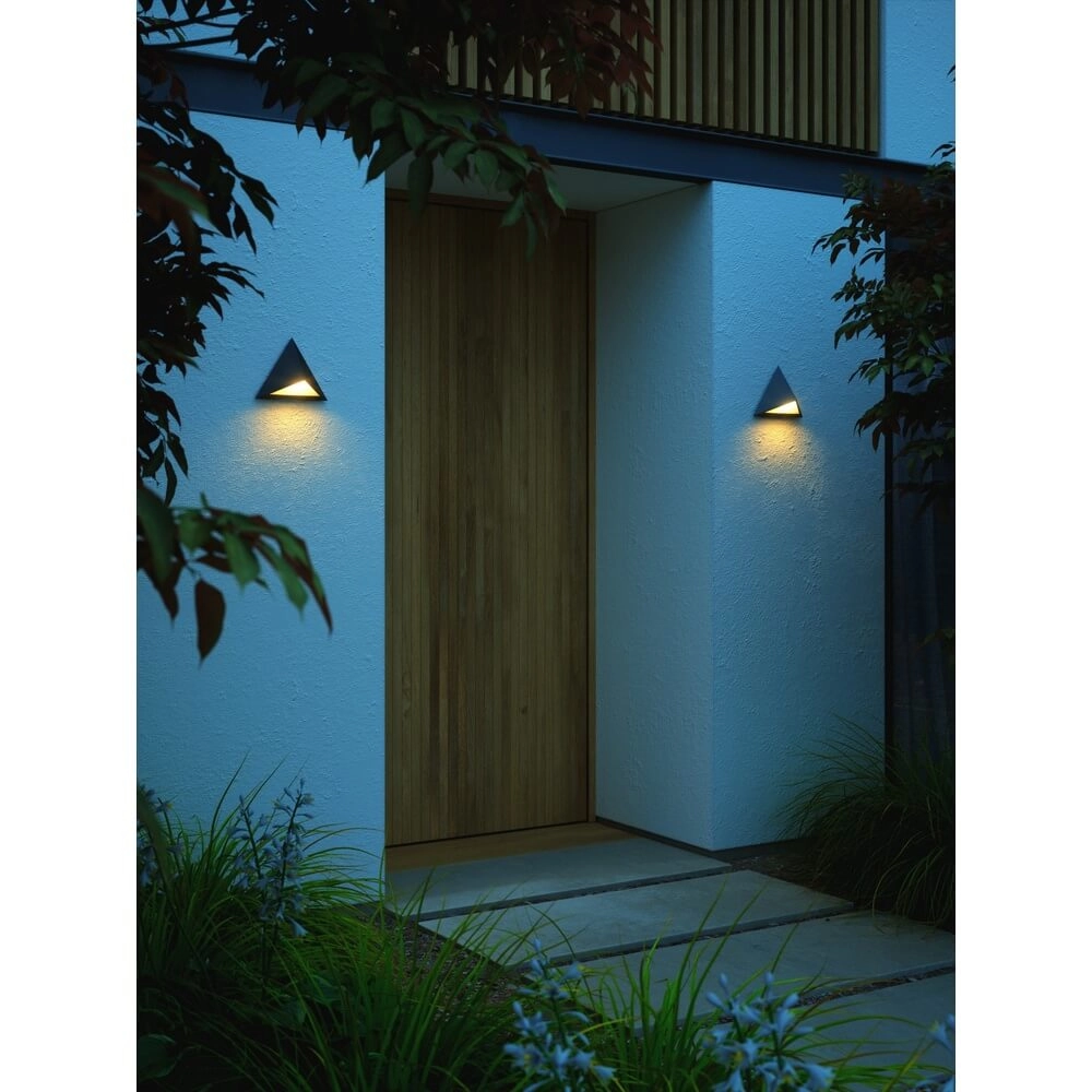 Triangular wall lamp Konit black Nordlux 5704924014819