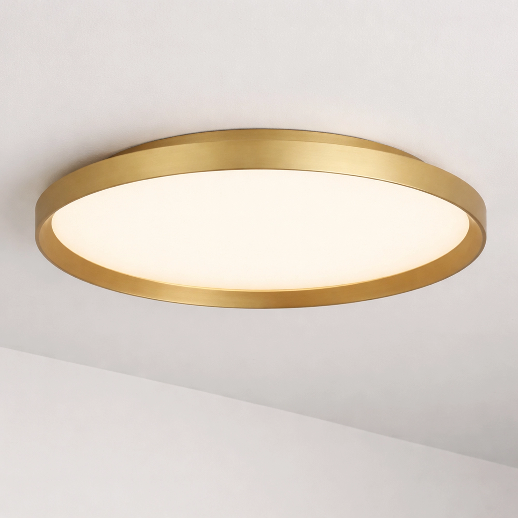 Sleek ceiling light Prisma gold Ø 45cm