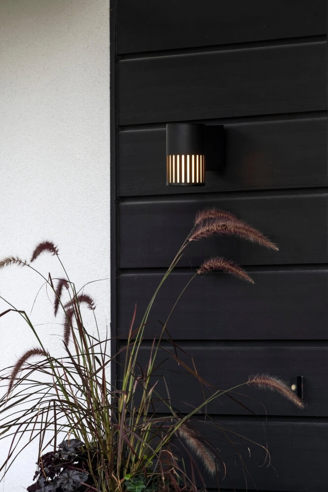 Design wall lamp Pistoia black with white glass KonstSmide 7318303577529