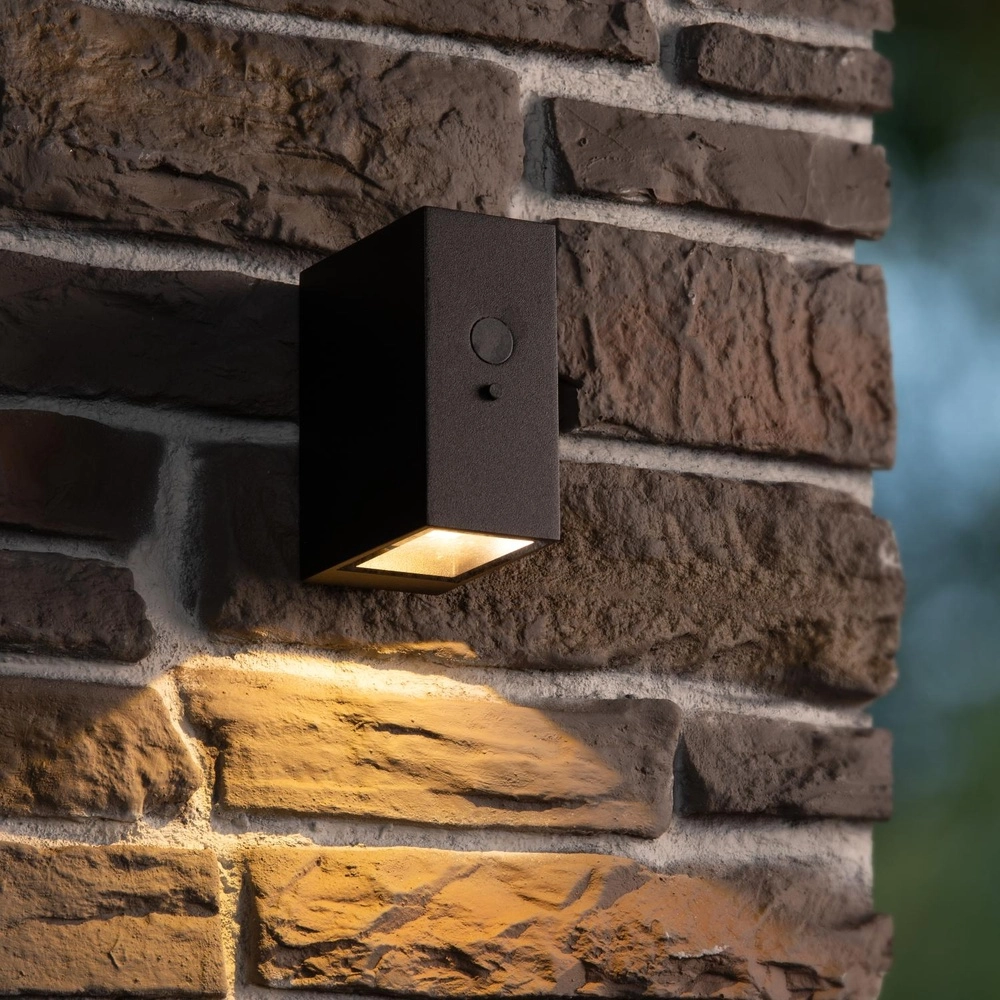 Solar wall lamp Bolton IP54 - 3000K black Lucide 5411212152091