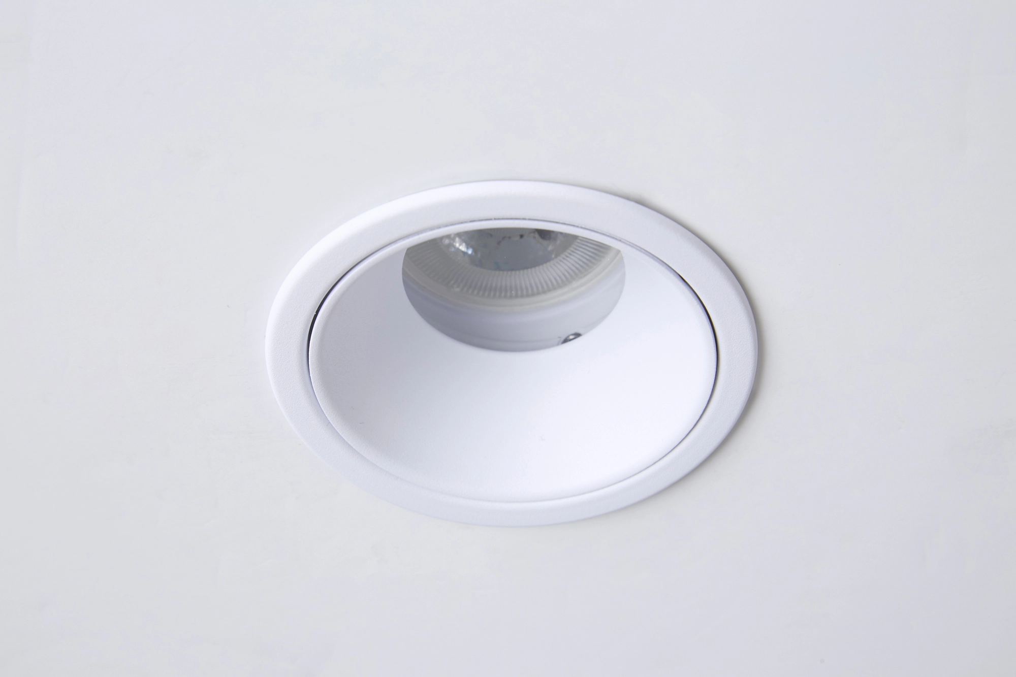 Recessed spotlight Zara white IP65 Lyora 5053423318455