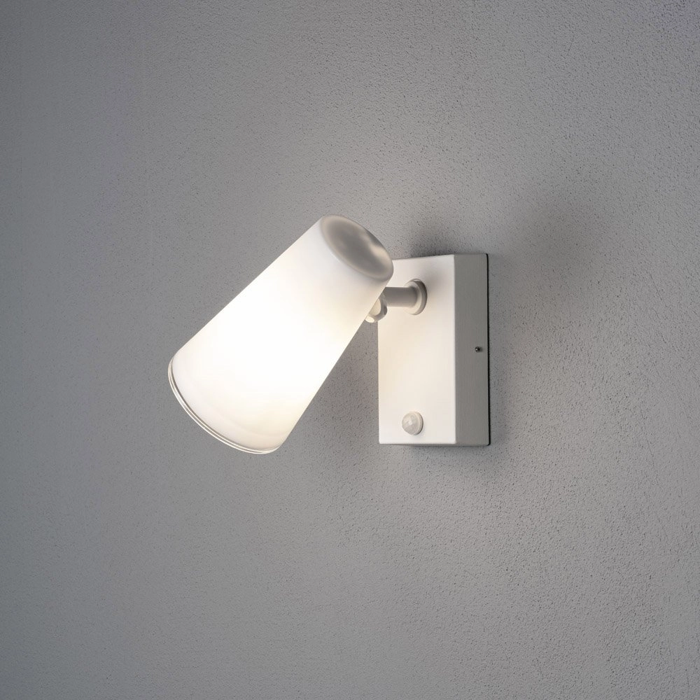 White surface mounted spot Fano with motion sensor KonstSmide 7318307873252