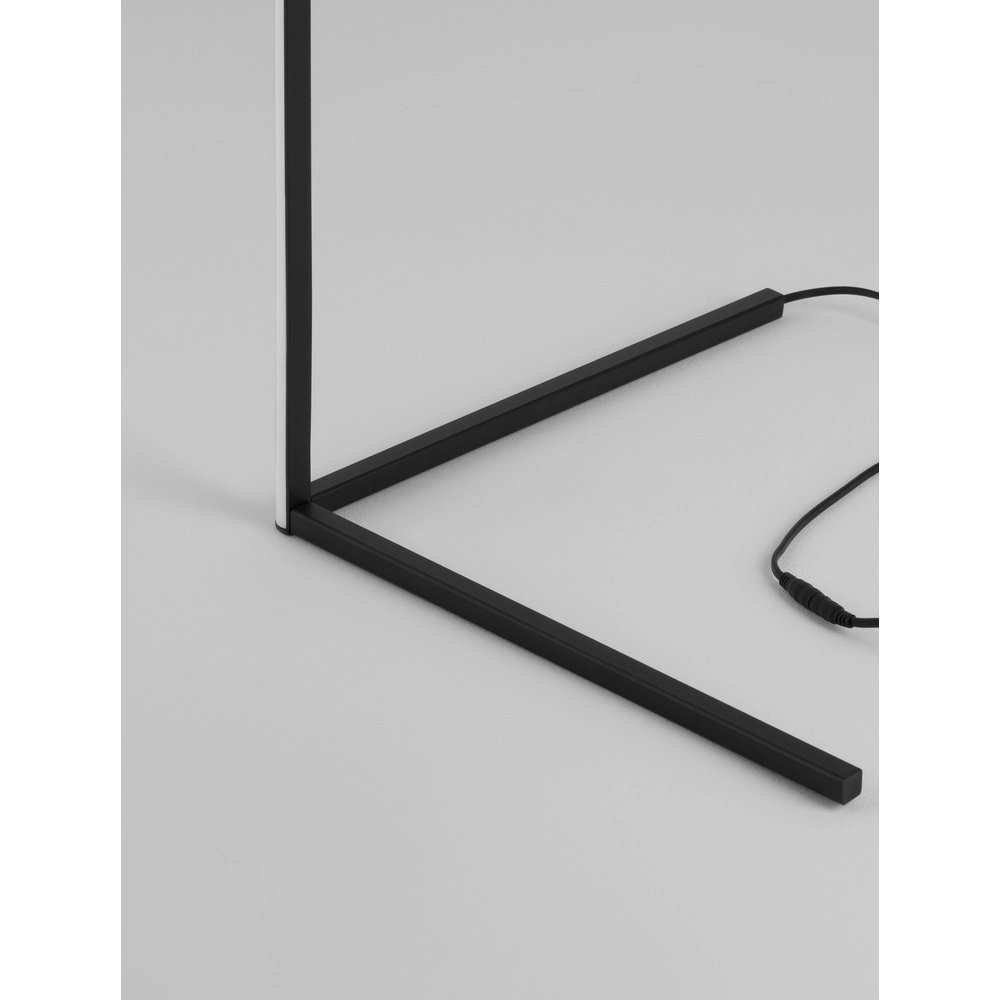 Floor lamp V-Line black Lyora 5212017433404