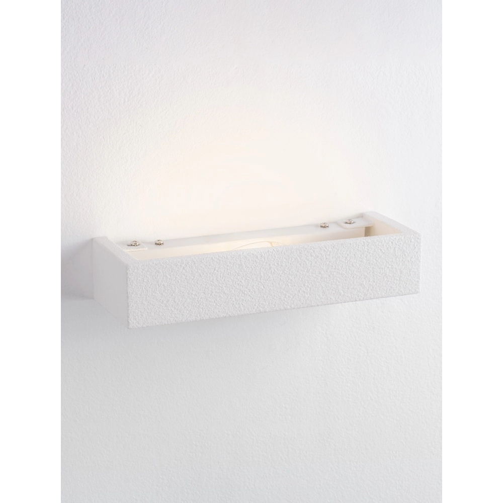 Sleek wall lamp Lita white