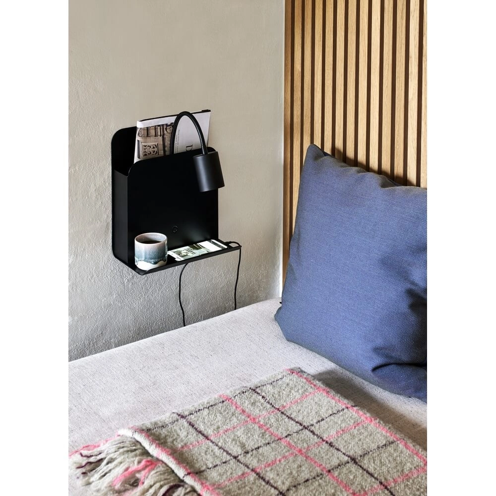 Black wall lamp Roomi with USB connection Nordlux 5704924005664