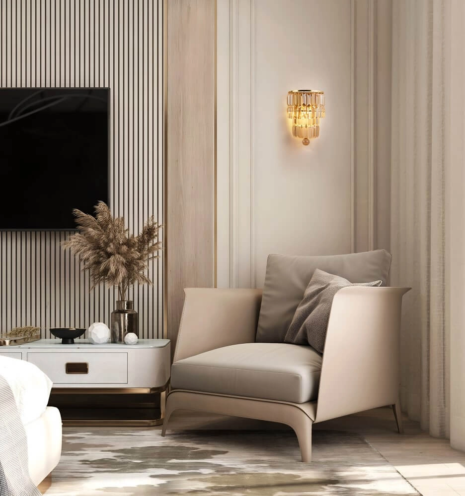 Chandelier Empire brass Searchlight 5053423271705