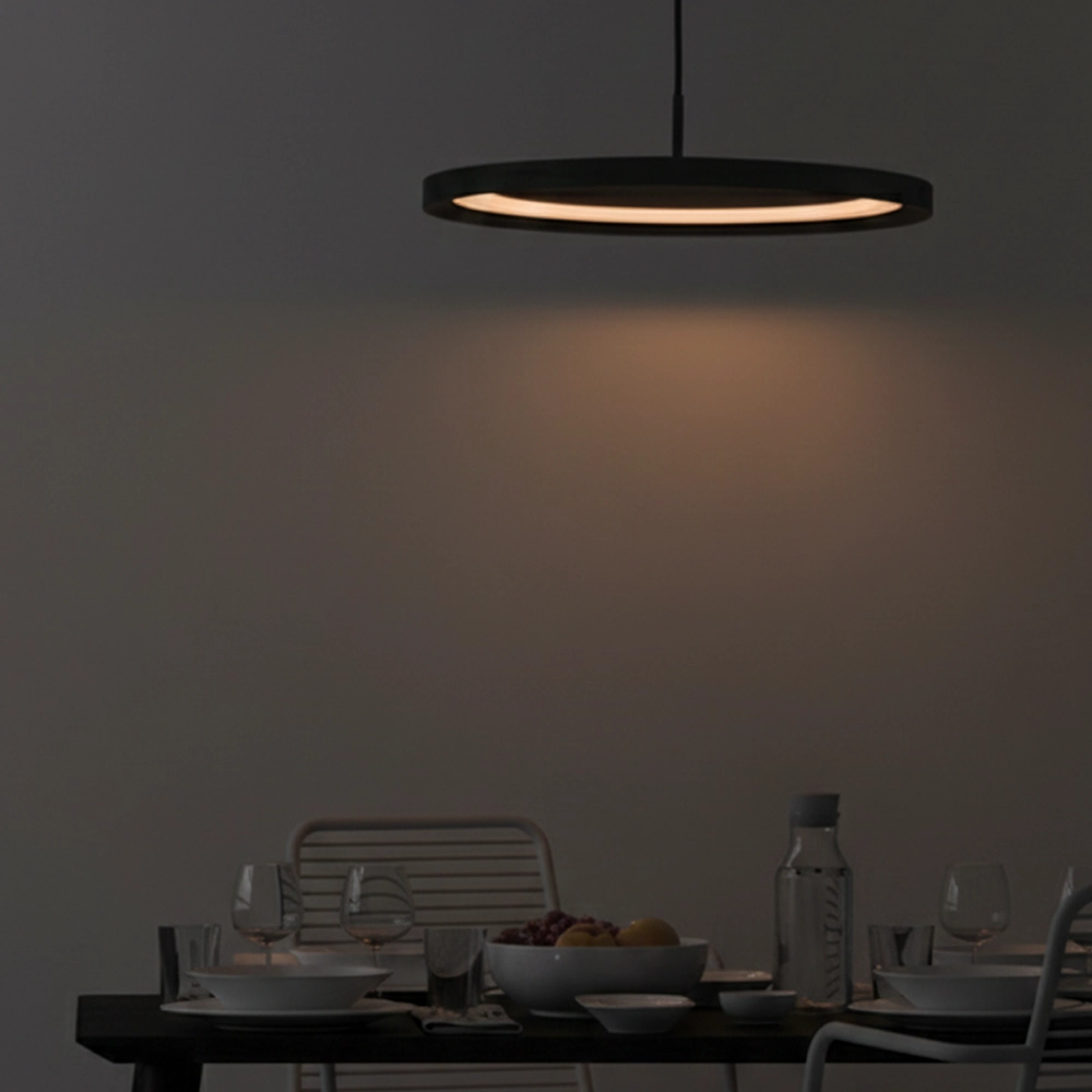 Sleek pendant lamp Andria black Ø 40cm