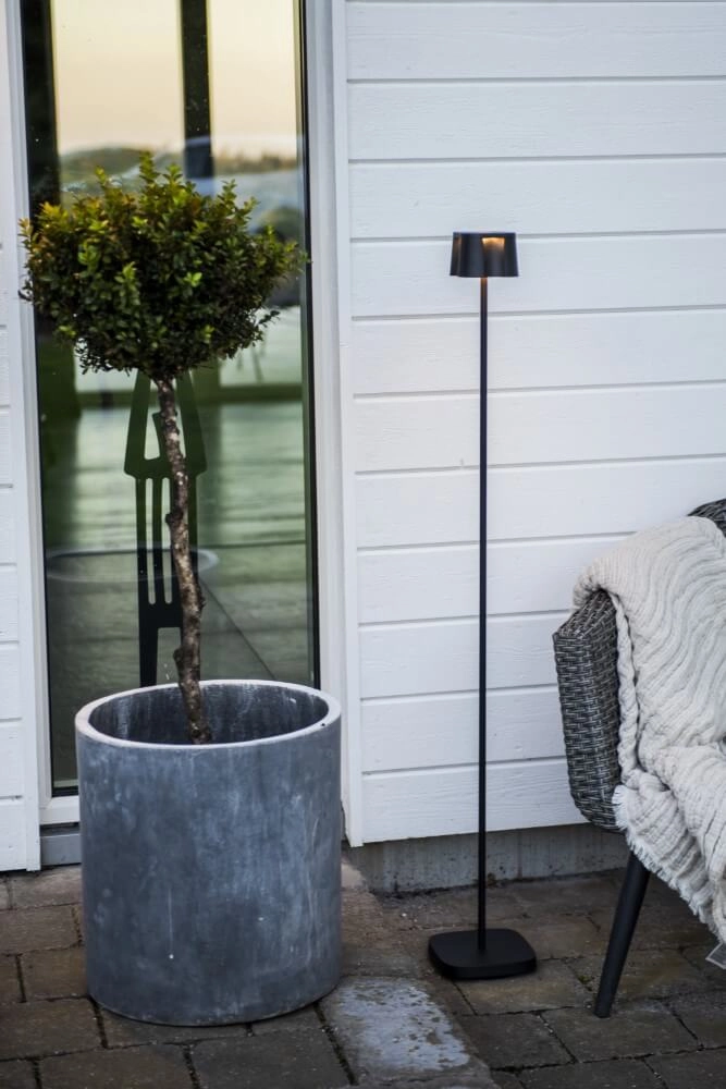 Black floor lamp Nice for outdoors KonstSmide 7318307831757