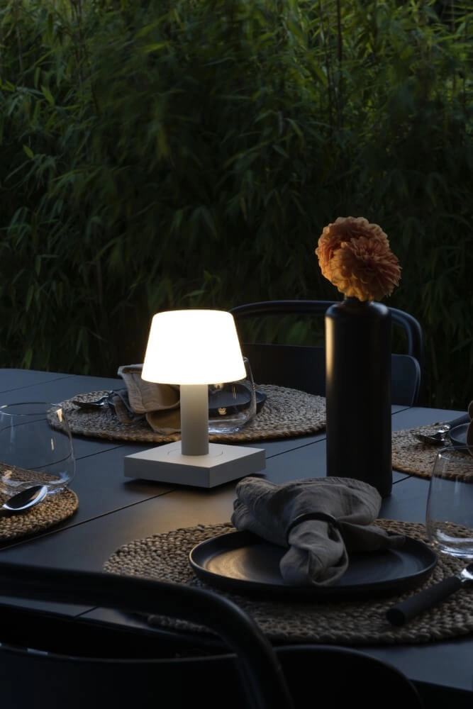 Rechargeable table lamp Monaco white KonstSmide 7318308252520