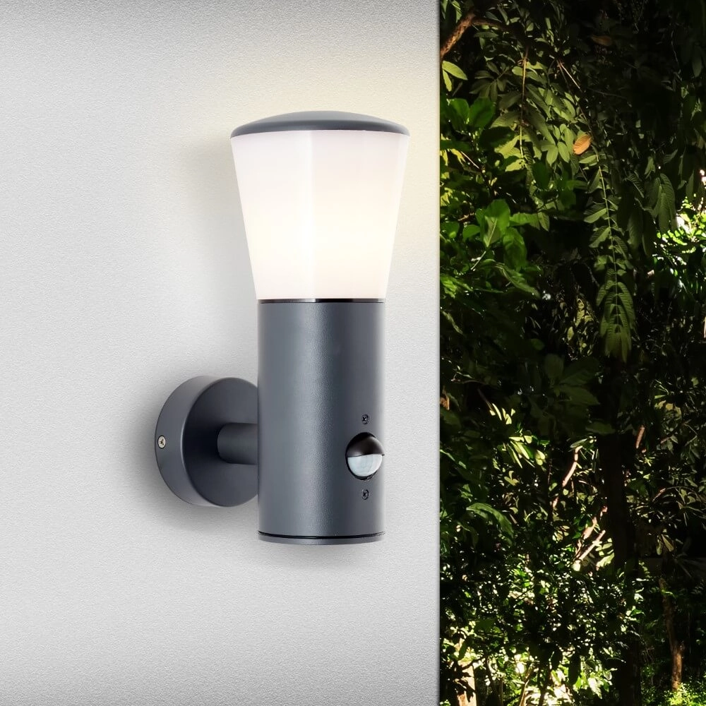 Sleek outdoor lamp Cliffi with sensor Brilliant 4004353405969