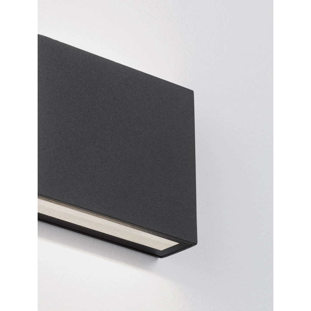 Sleek wall spotlight Tick Up and downlighter black Lyora 5212017453631