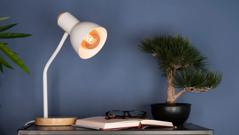Rustic desk lamp Veradal white with wood Eglo 9002759988326