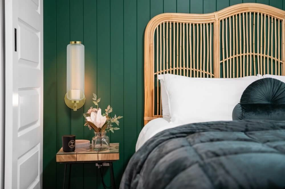 Modern wall lamp Mod brass Searchlight 5053423273105