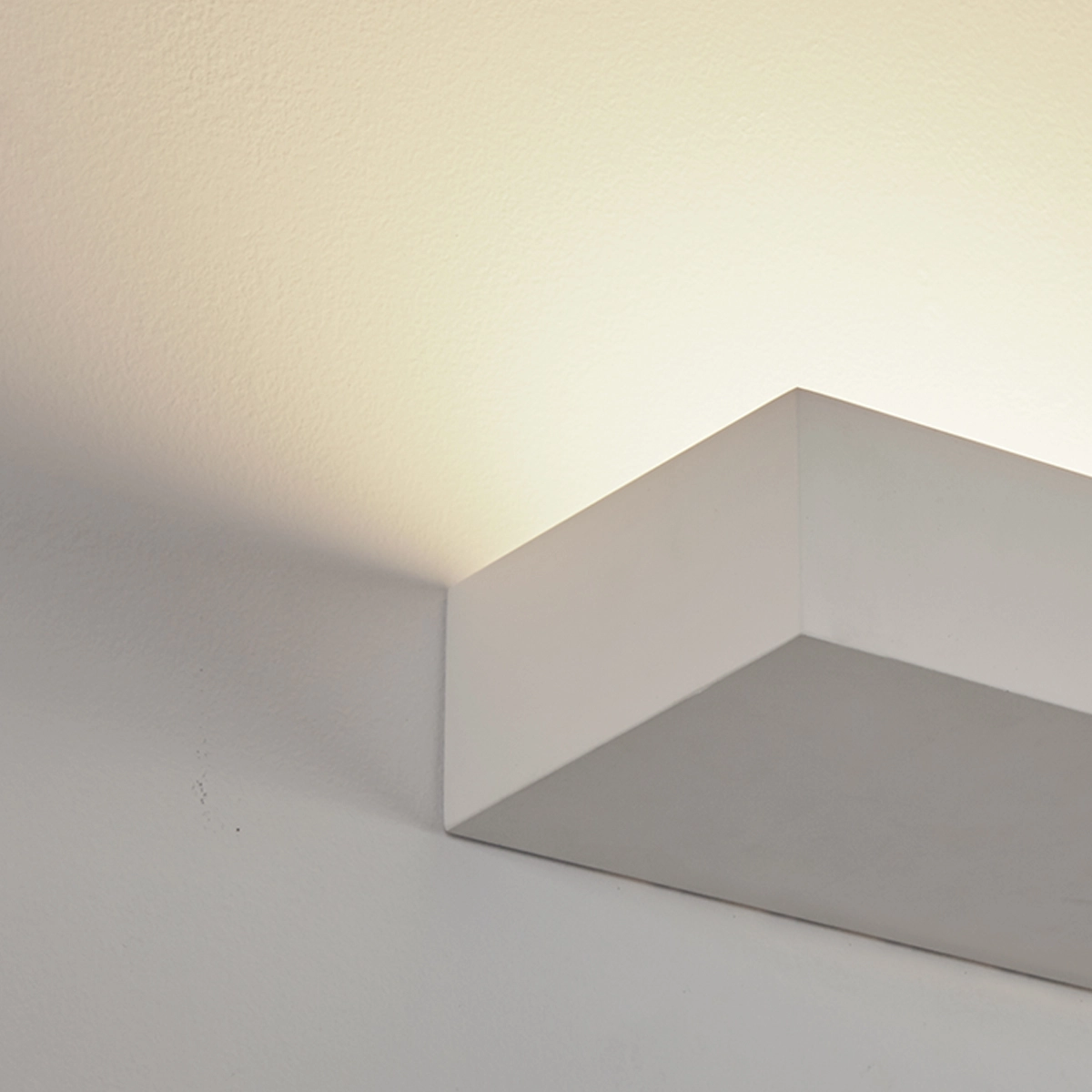 Sleek wall lamp Avron plaster white Lyora 5053423308098