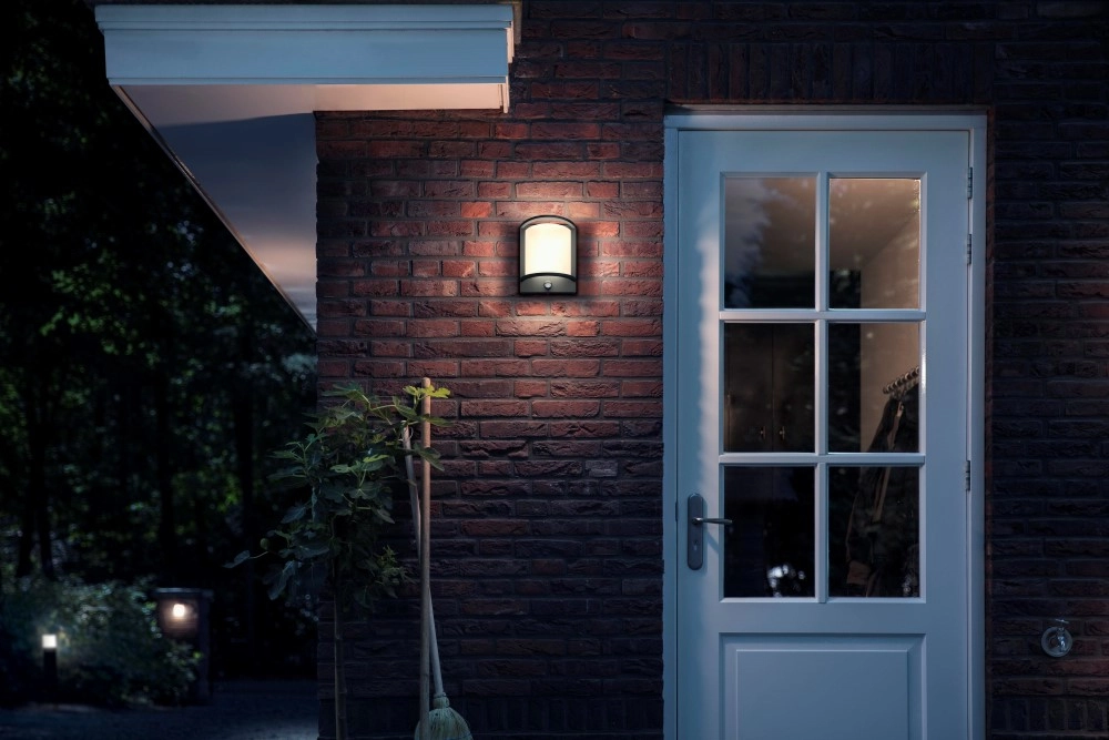 LED outdoor lamp Samondra with montion sensor Philips 8718696165942