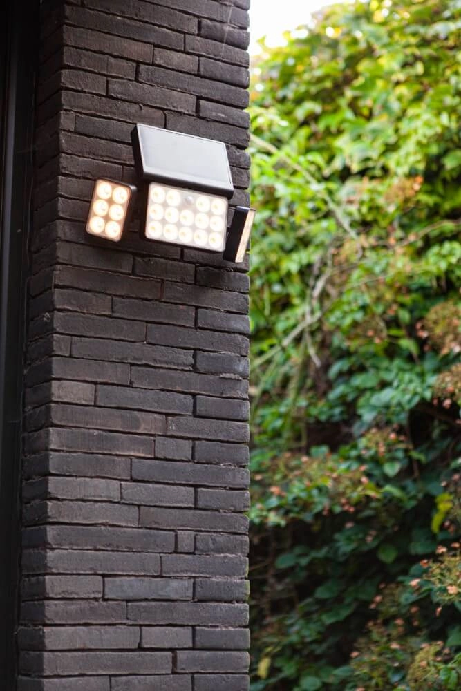 Black wall lamp Tuda solar 3 Lutec 6939412013633
