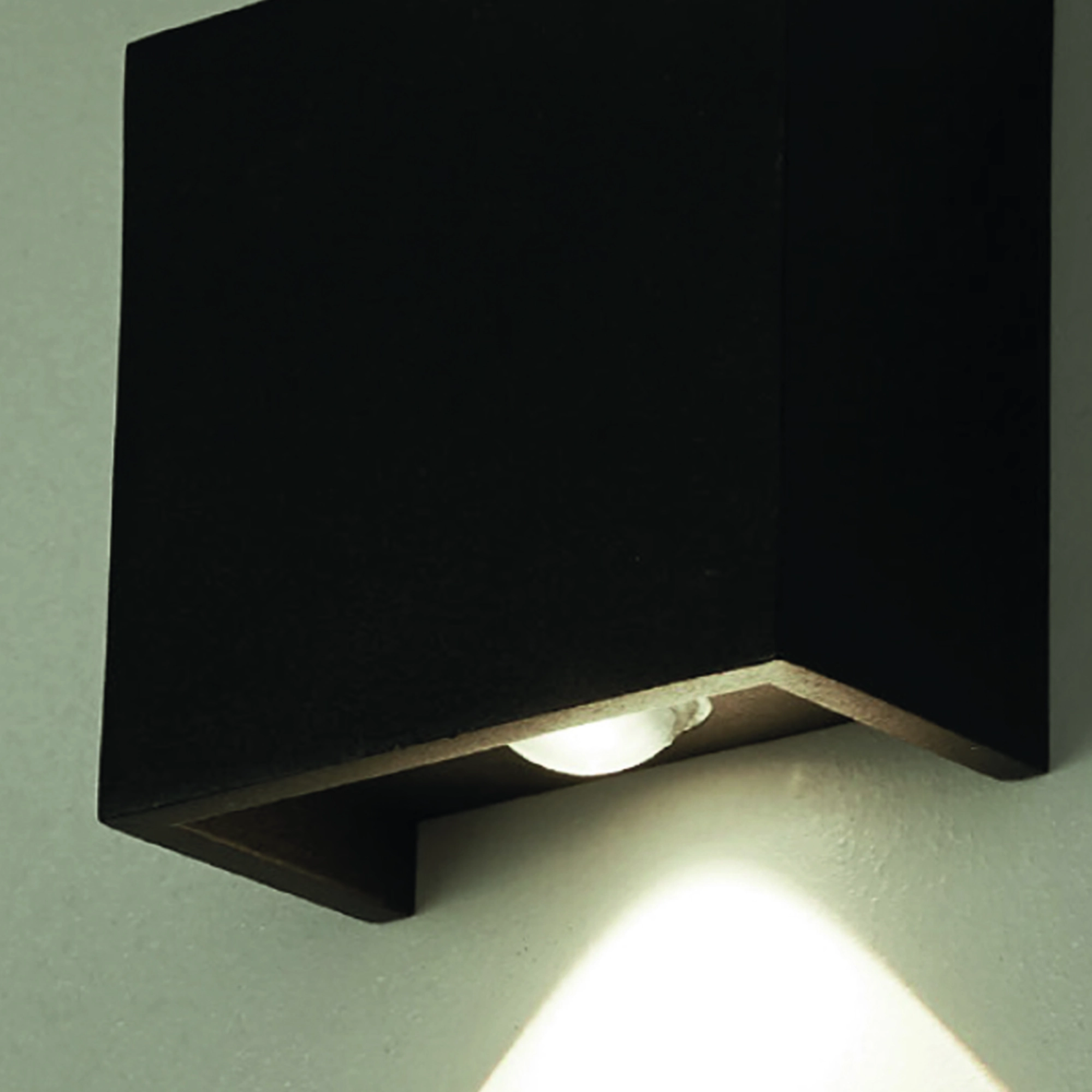 Design wall lamp Sloane Black Lyora 5053423317380