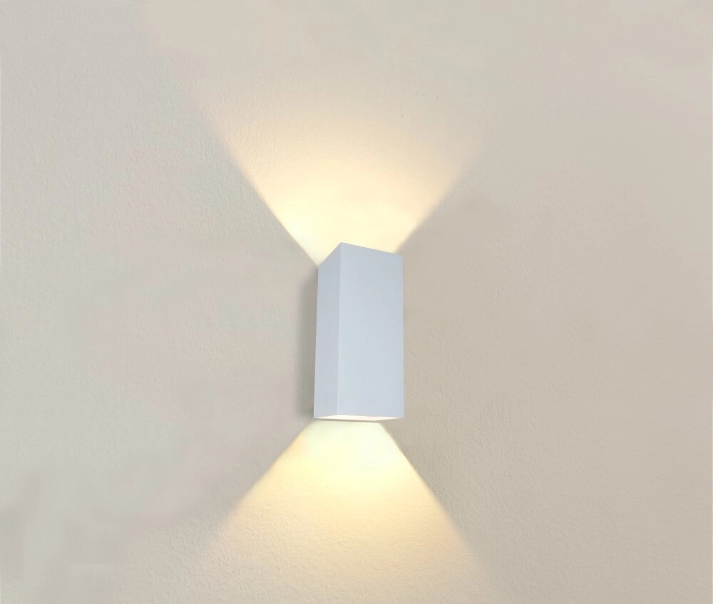 Sleek wall lamp Dante XL white