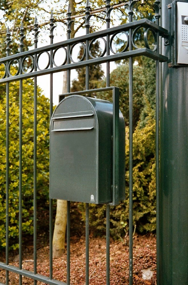 Mailbox Classic B 6064 Black and green Bobi 6417237006301