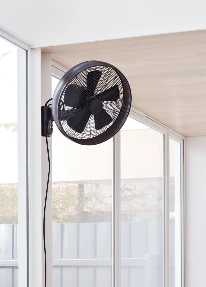 Black wall fan Breeze Wall Fan Ø 46cm Beacon 9333509138150