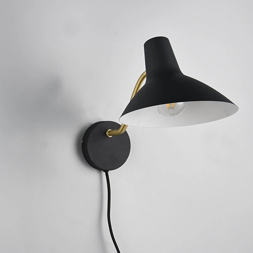 Read wall lamp Traveller black Trio 4017807613759