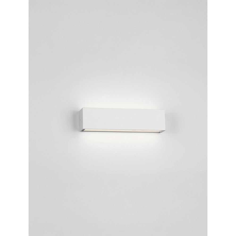 Sleek wall lamp Allure white 26cm